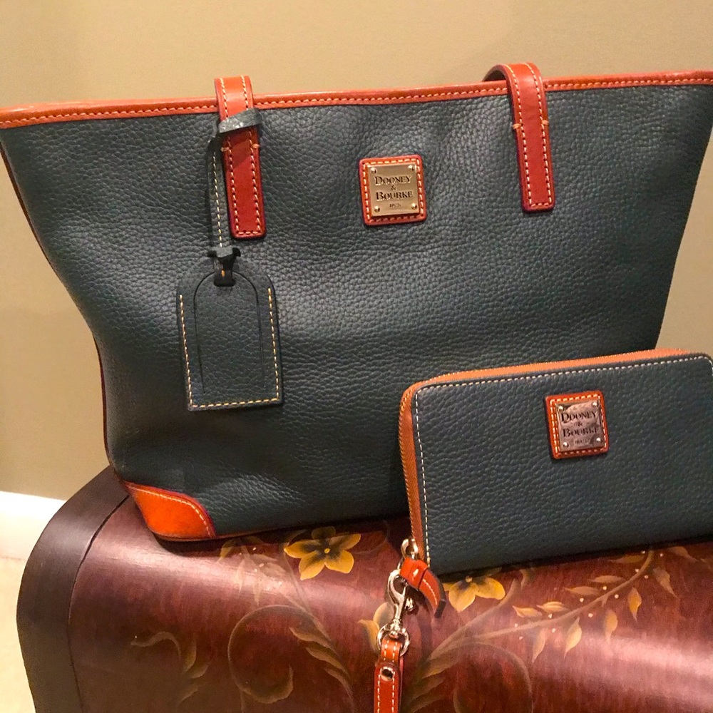 Dooney & Bourke